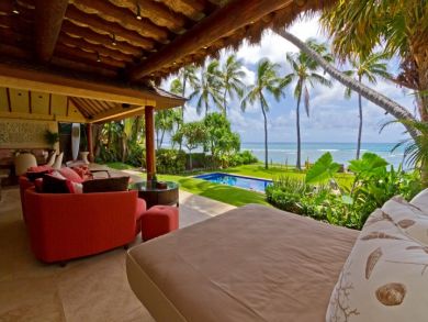 Diamond Head  Beachfront Luxury Vacation Rental Home